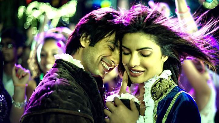 Teri Meri Kahaani – Priyanka Chopra And Shahid Kapoor Dancing